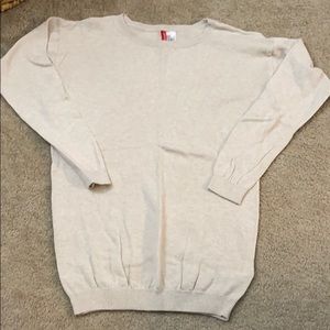 Lightweight crew neck sweater